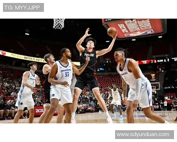 勇士与开拓者激战正酣精彩瞬间回顾与赛后分析